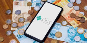 Lista de CPFs que vão receber PIX de R$ 1.518,00 da Caixa e BB